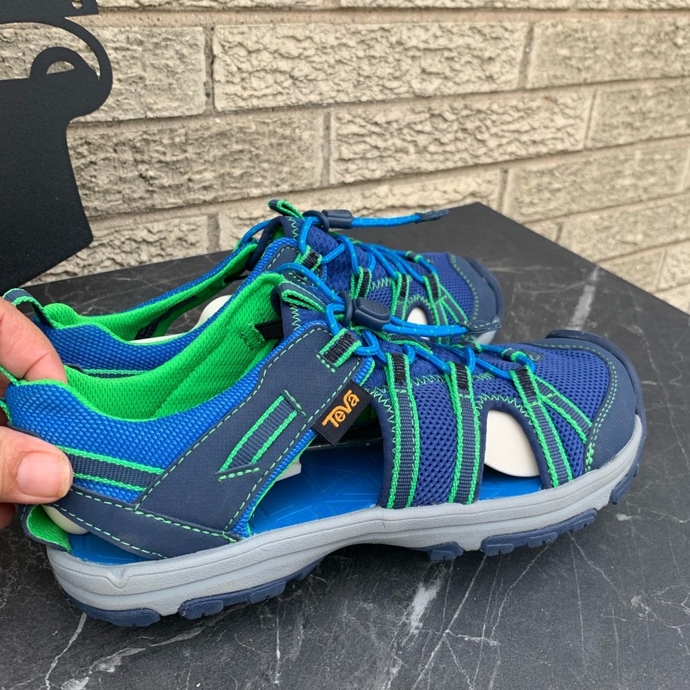 TEVA Manatee Sandals Youth Boys Size 4 Hiking Waterproof Outdoors Blue Green - Picture 2 of 8